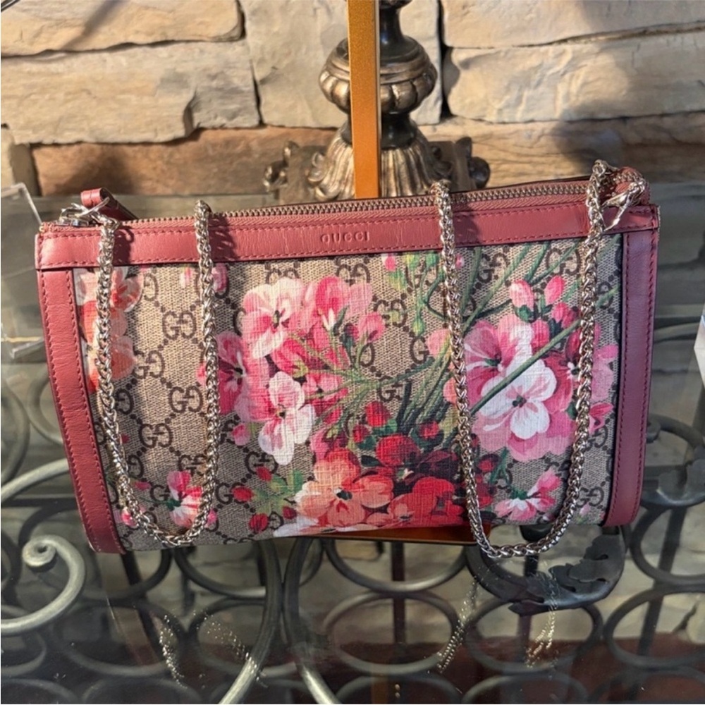 Gucci Pink and Tan Floral GG Canvas Make Up Bag - Picture 2 of 8